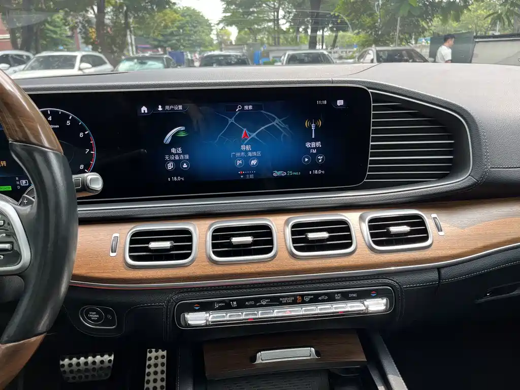 Mercedes-Benz GLE (Import) — миниатюра 14