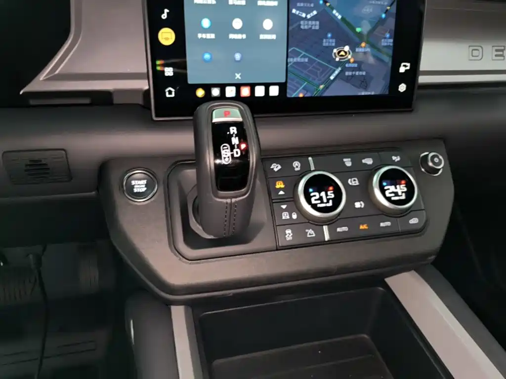Land Rover Defender — миниатюра 14