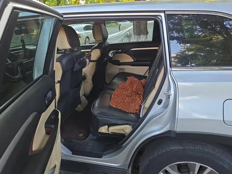 Toyota Highlander — миниатюра 11
