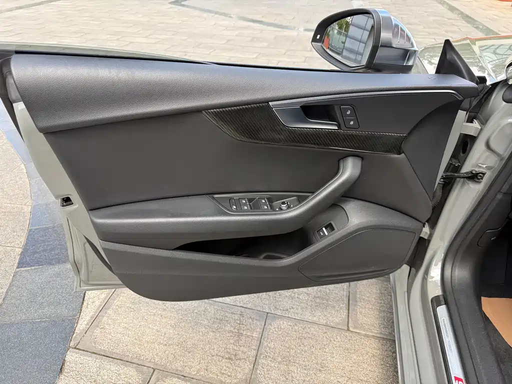 Audi A5 (Import) — миниатюра 17