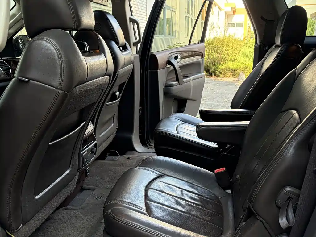 Buick Enclave — миниатюра 24