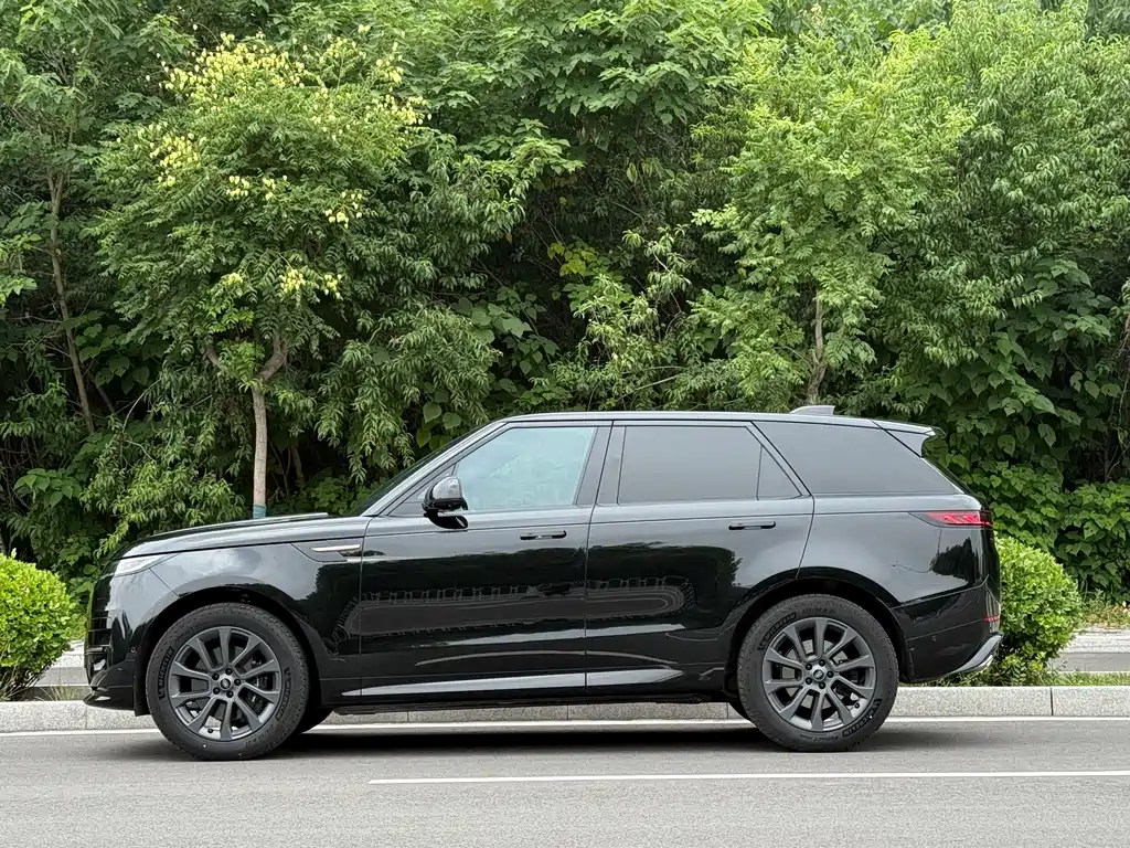 Land Rover Range Rover Sport 2024 400PS Dynamic SE