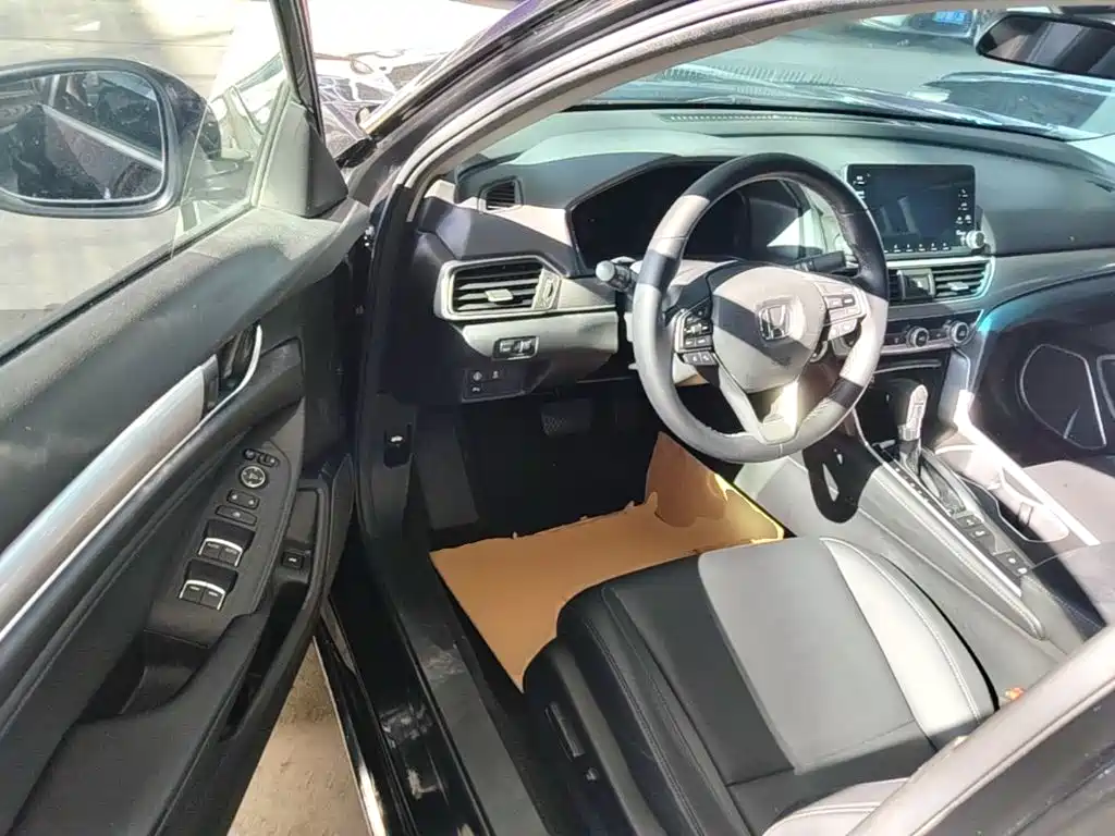Honda Accord — миниатюра 16