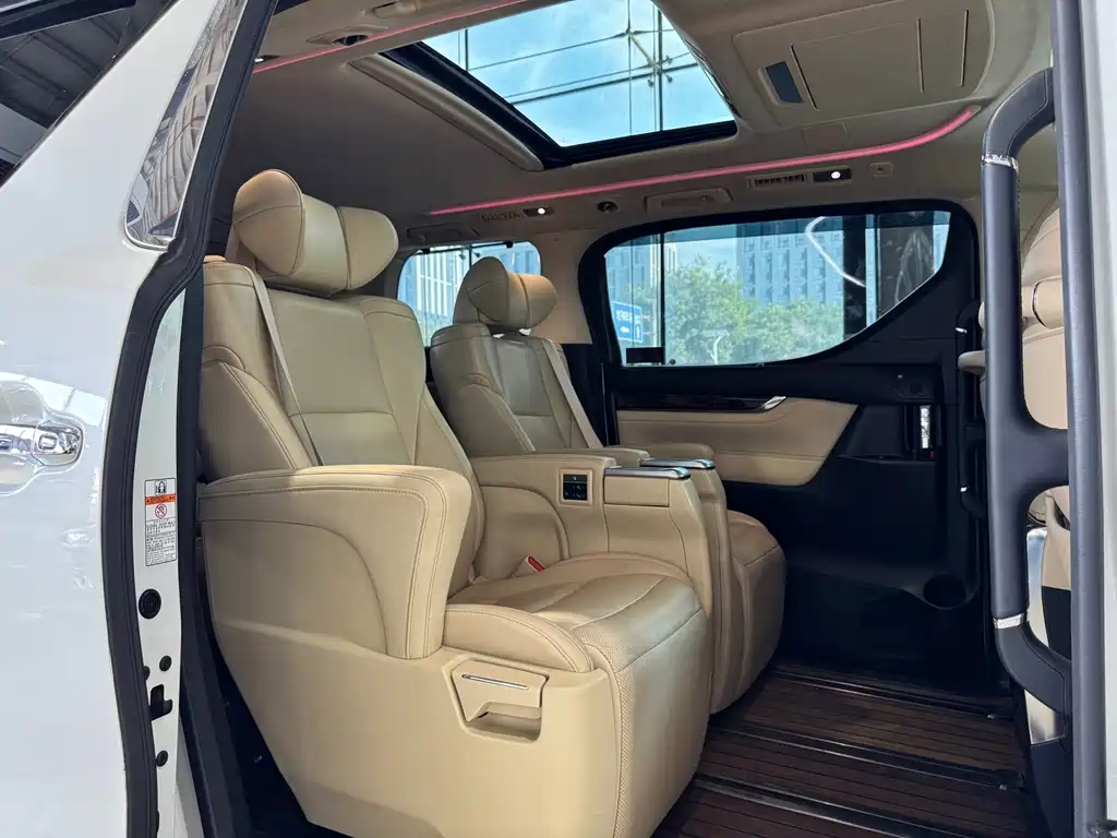 Toyota Alphard Facelift 3.5L Luxury Edition, фото 15