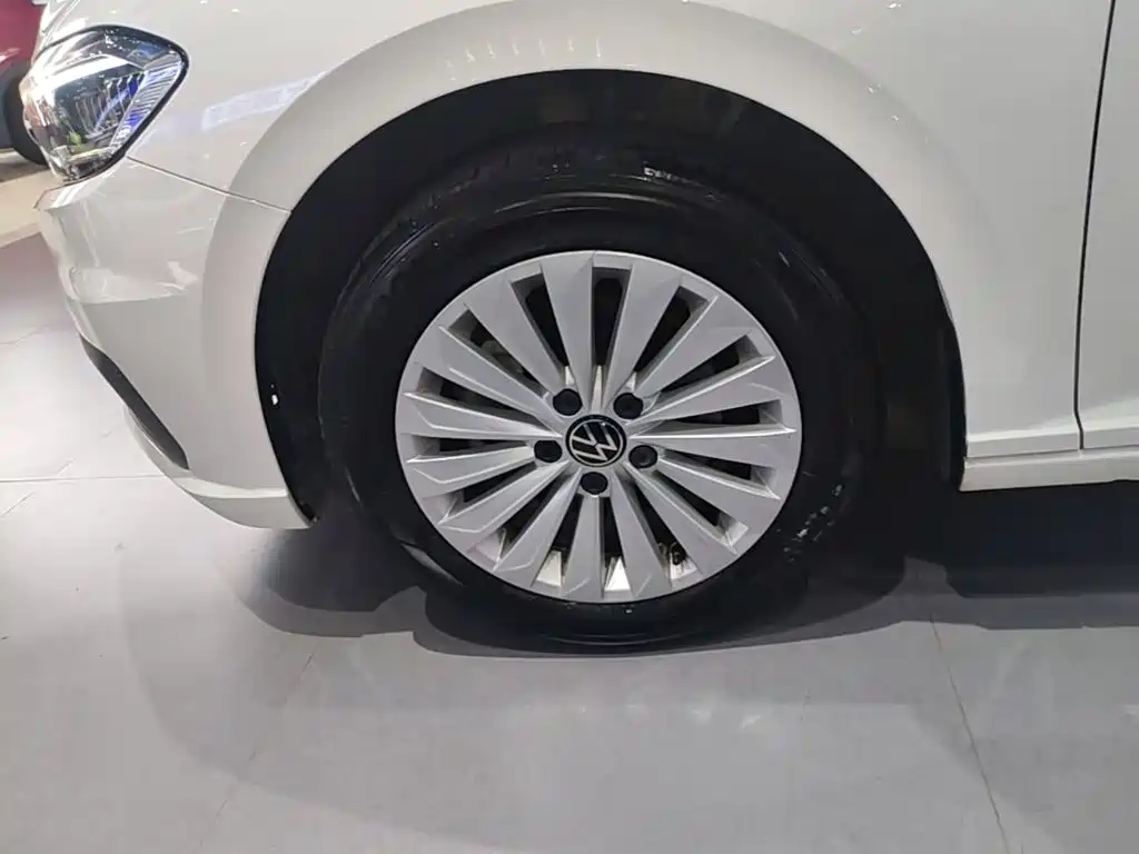 Volkswagen Lavida — миниатюра 23
