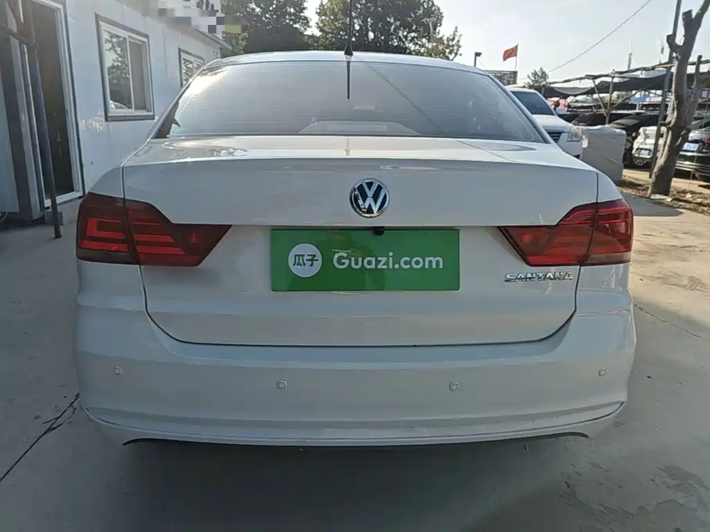 Volkswagen Santana — миниатюра 6