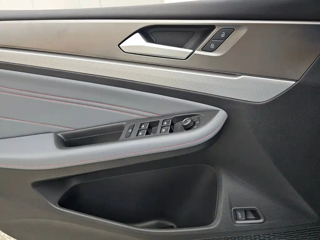 Volkswagen Lamando — миниатюра 8