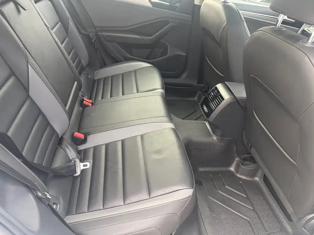 Volkswagen Sagitar — миниатюра 9