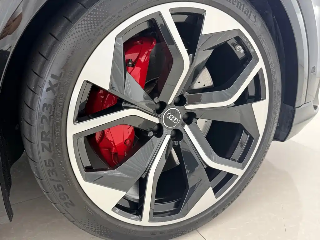 Audi RS Q8 — миниатюра 16