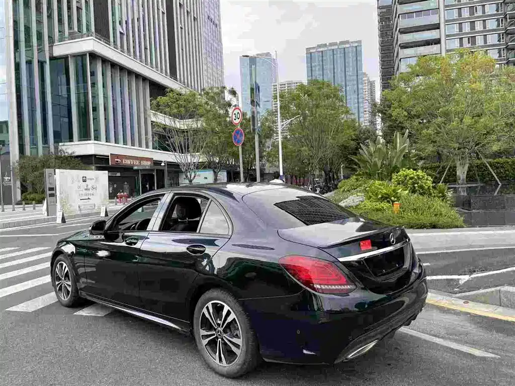 Mercedes-Benz C-Class — миниатюра 4