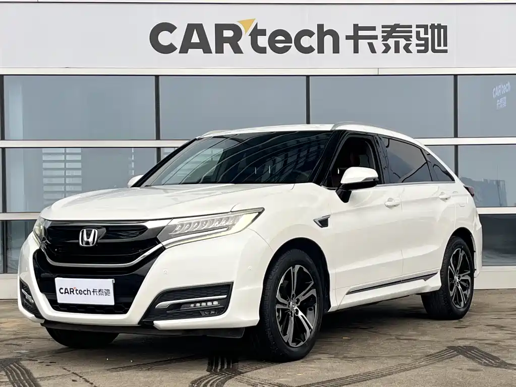 HONDA UR V