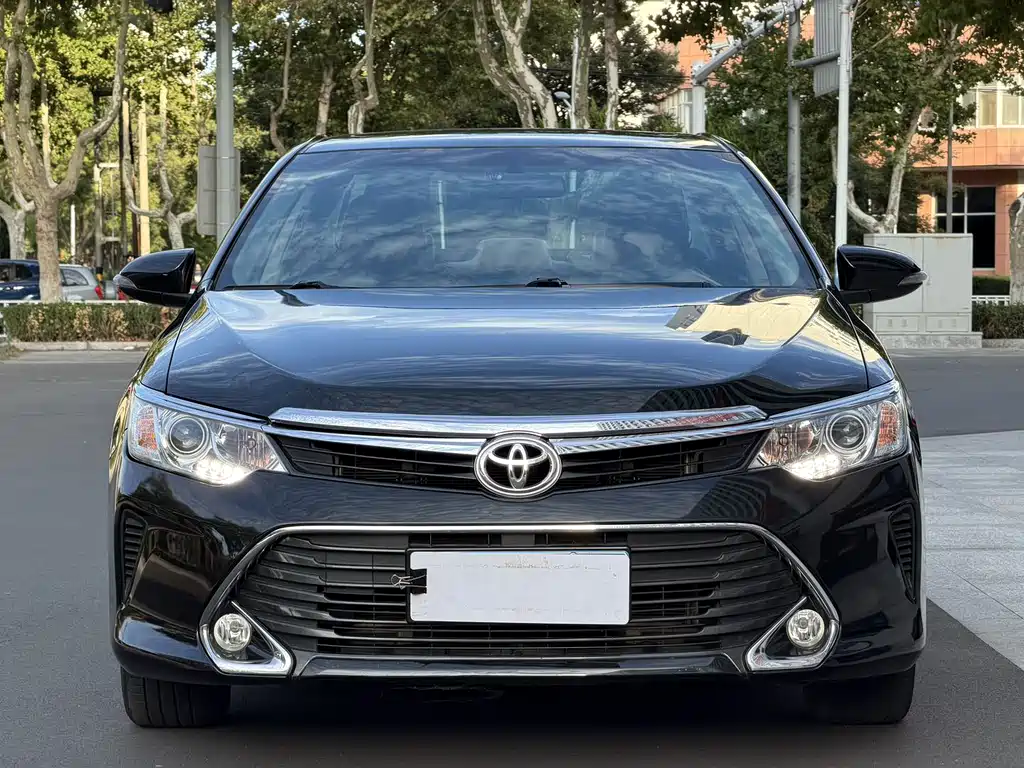 Toyota Camry — миниатюра 2
