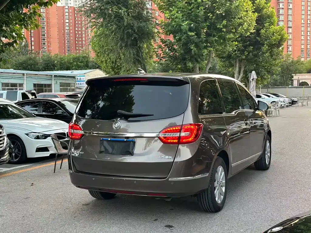 Buick GL8 — миниатюра 4