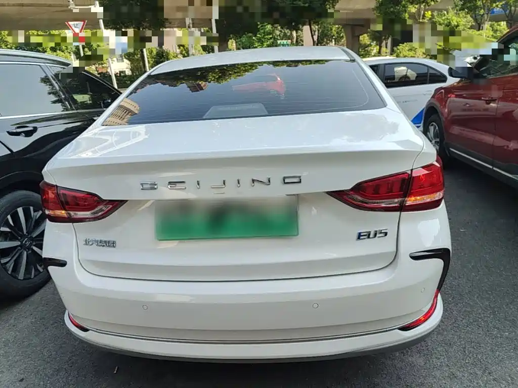 BAIC EU5 — миниатюра 6