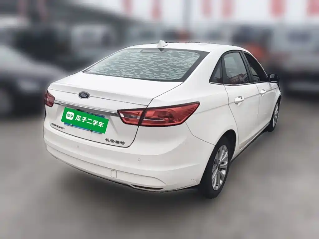 Ford Escort — миниатюра 10