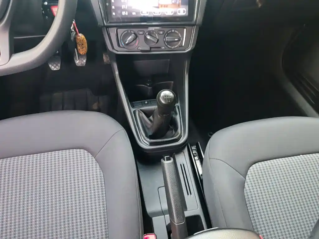 Volkswagen Santana — миниатюра 14