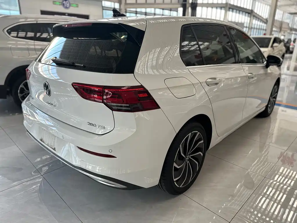 Volkswagen Golf — миниатюра 14