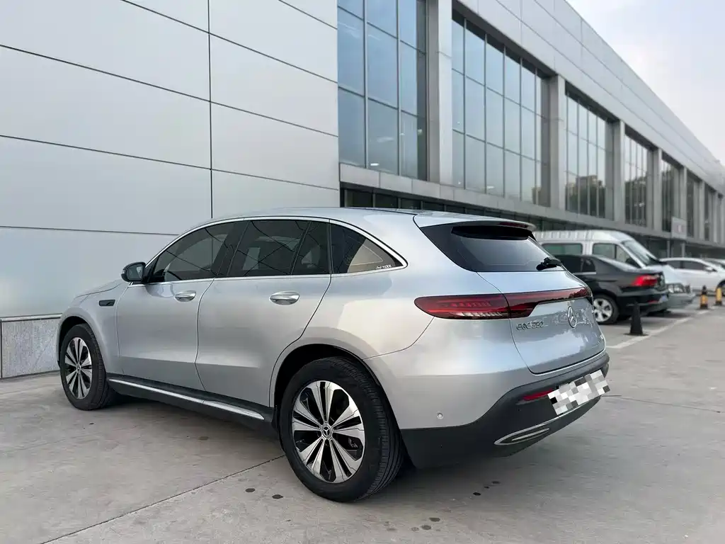 Mercedes-Benz EQC — миниатюра 4