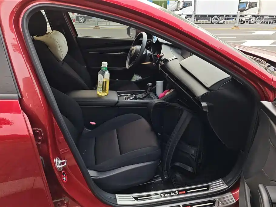 Mazda Mazda3 3 2020 1.5L AT