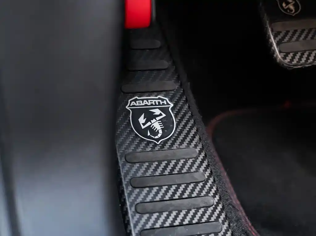 Abarth Abarth 695 — миниатюра 14