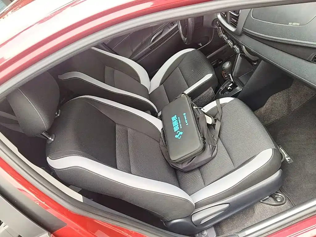 Toyota Yaris L — миниатюра 25