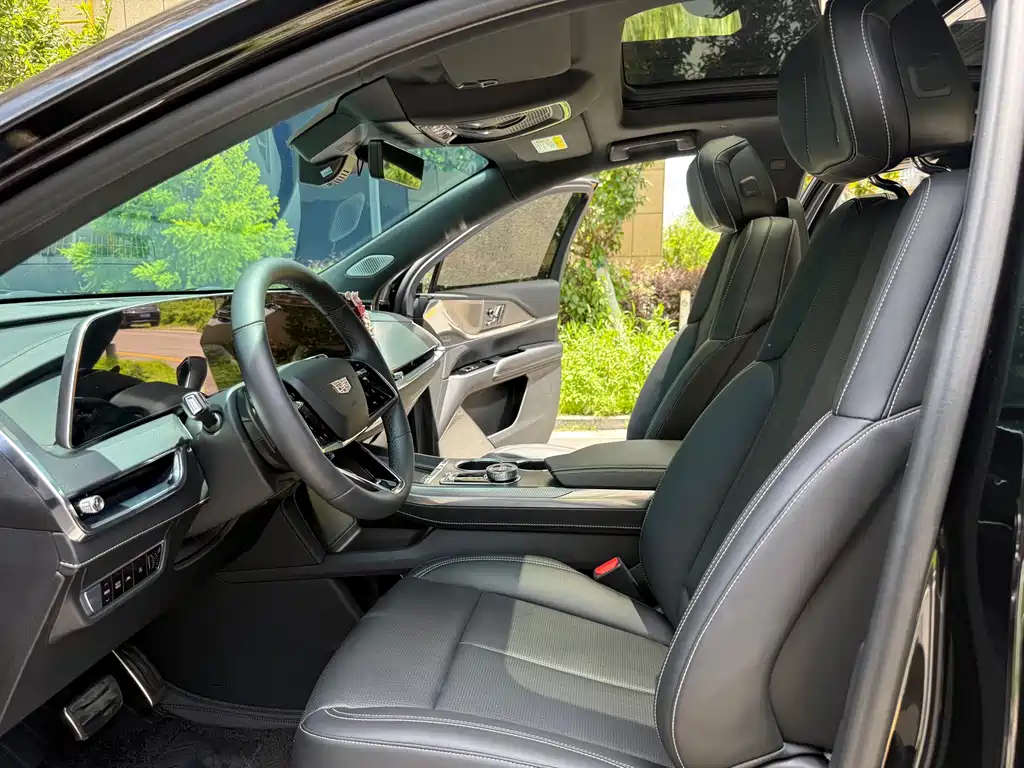 Cadillac XT5 — миниатюра 11