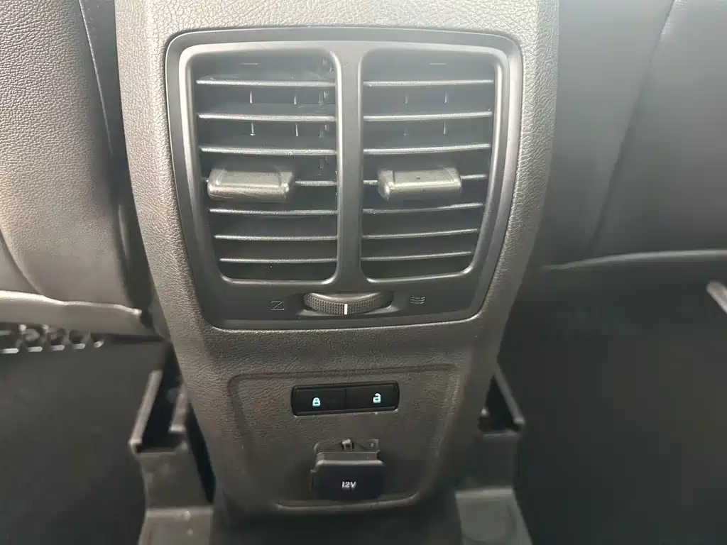 Ford Kuga — миниатюра 21