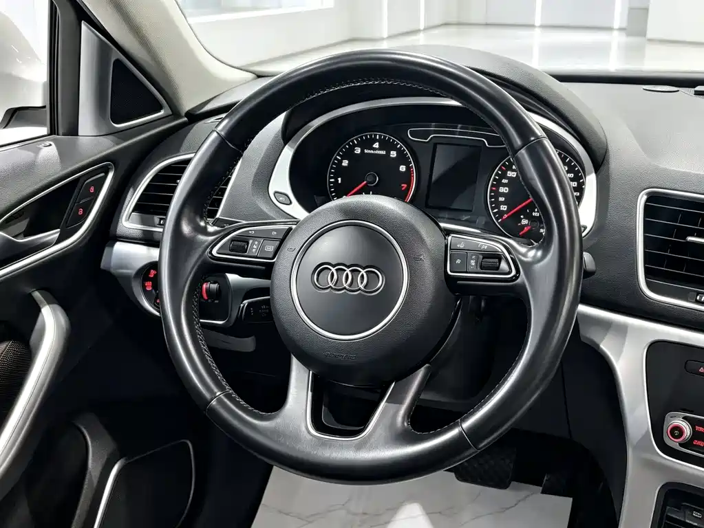 Audi Q3 2015 35 TFSI quattro
