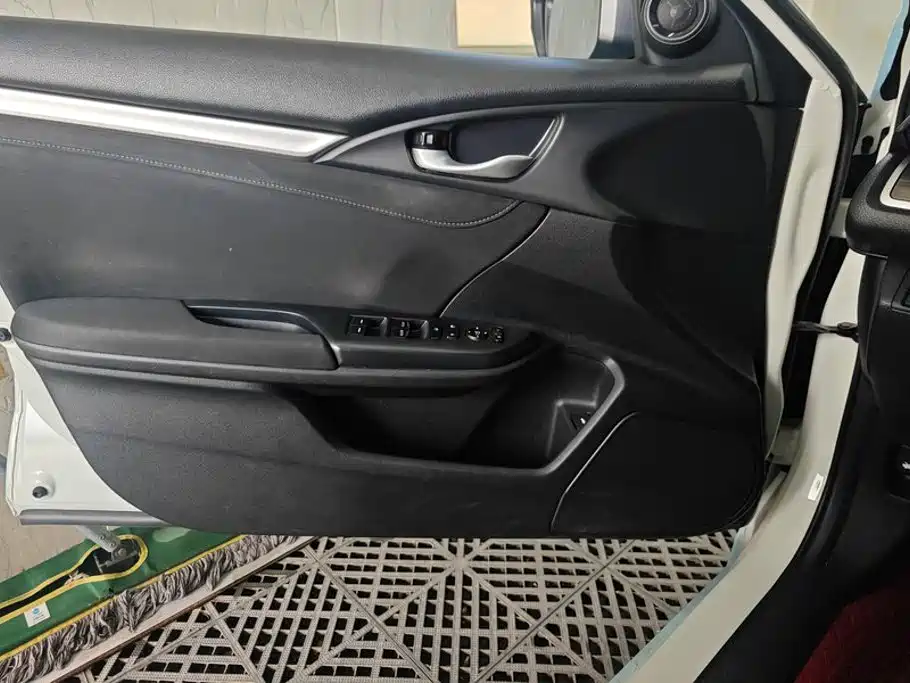 Honda Civic — миниатюра 7