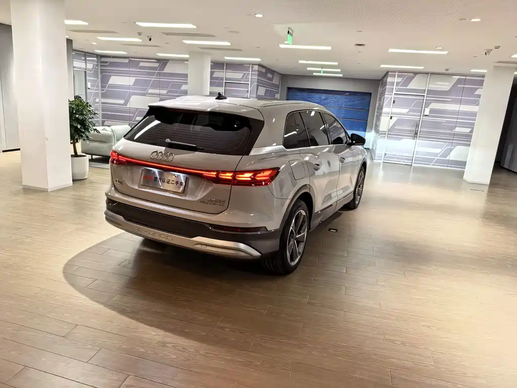Audi Q5 e-tron — миниатюра 20
