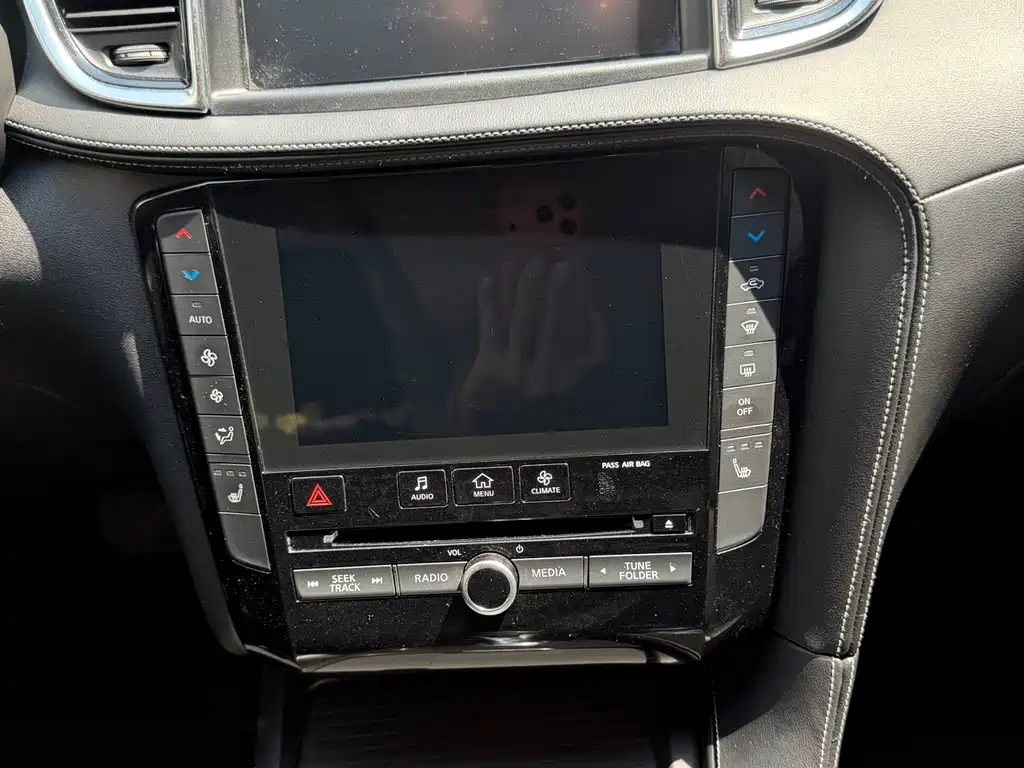 Infiniti QX50 — миниатюра 16