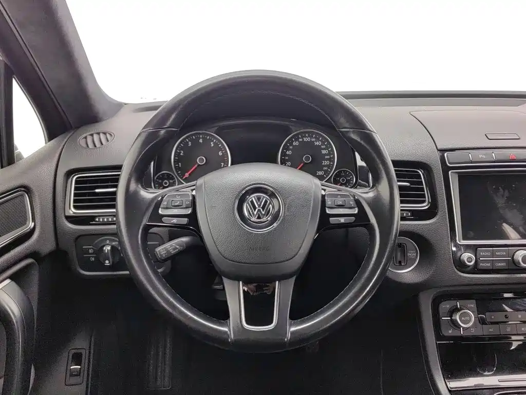 Volkswagen Touareg — миниатюра 11