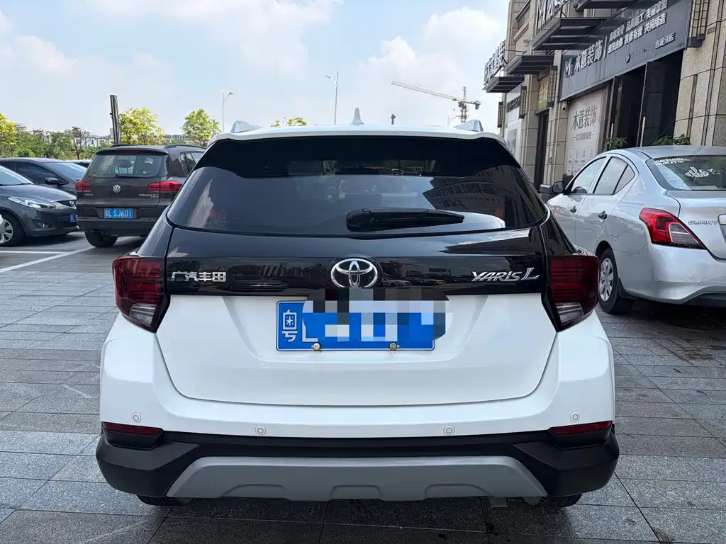 Toyota Yaris L — миниатюра 4