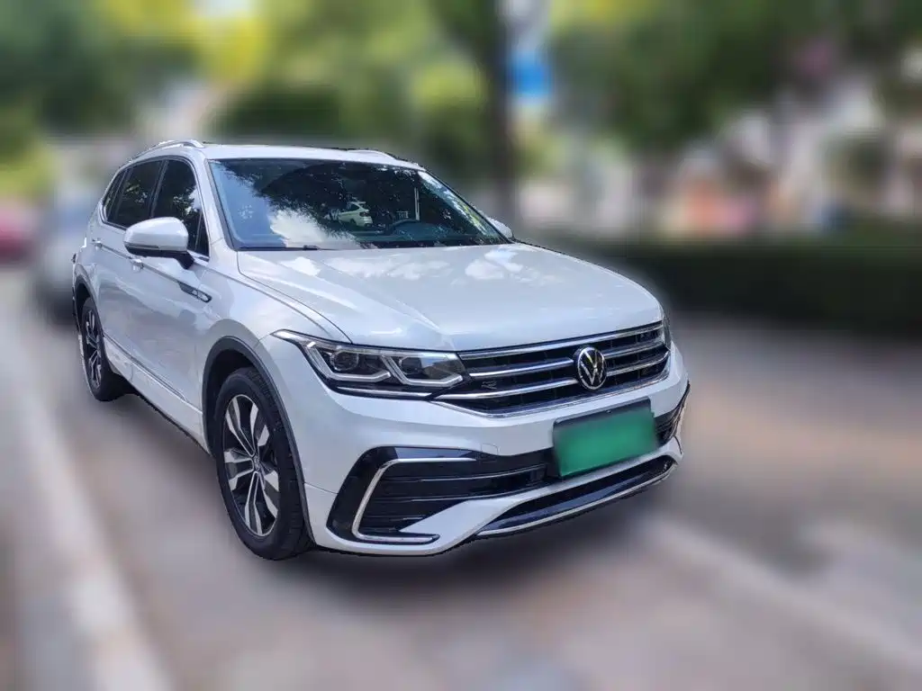 Volkswagen Tiguan L — миниатюра 24
