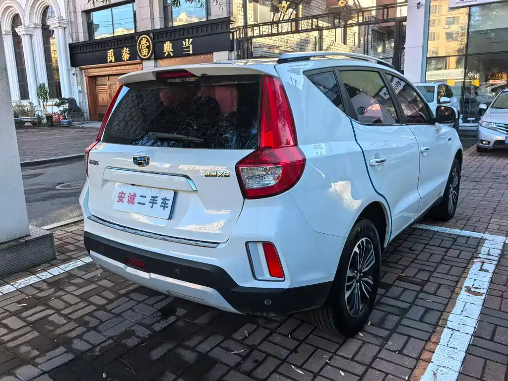 Geely Vision X6 — миниатюра 4