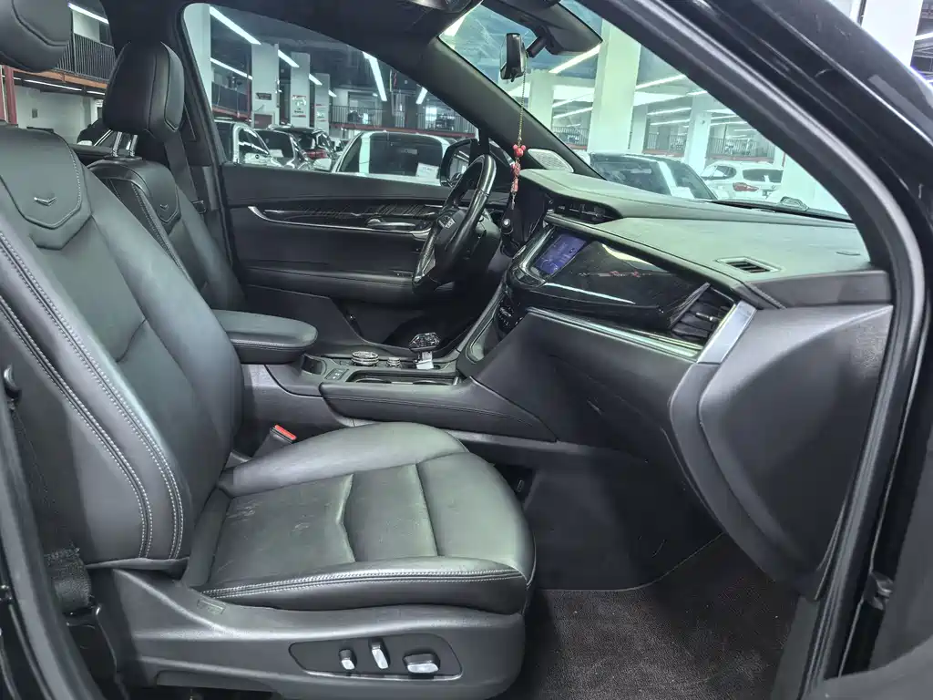 Cadillac XT6 — миниатюра 16