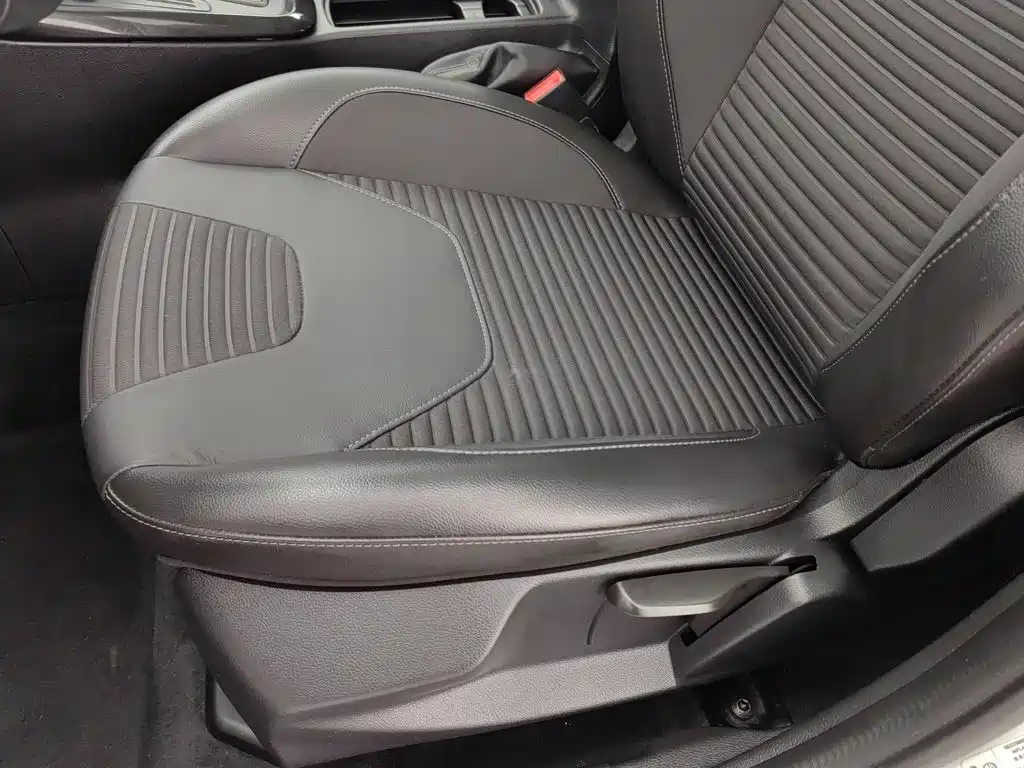 Ford Focus — миниатюра 20