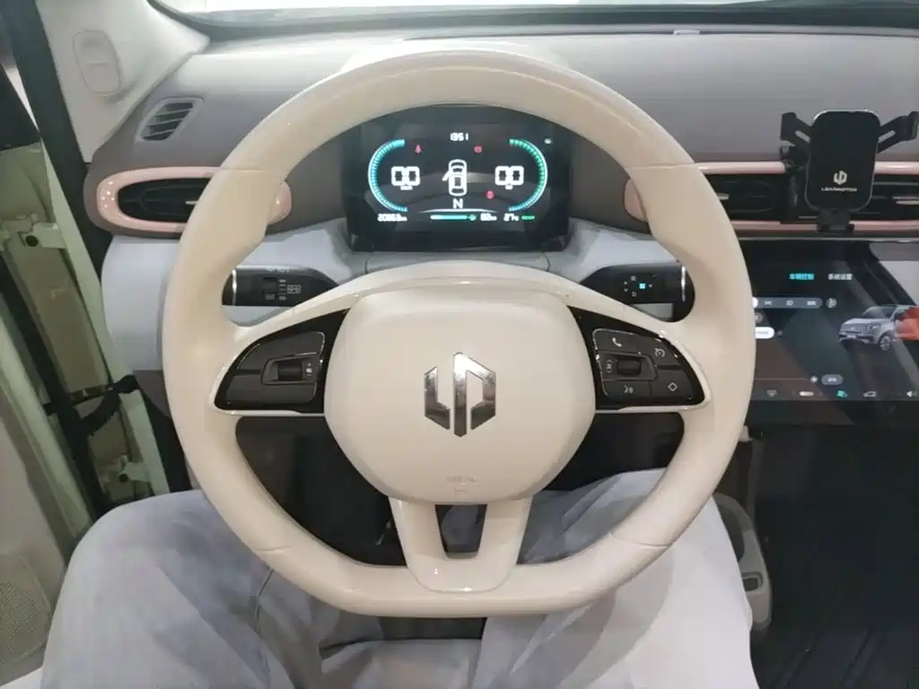 Leapmotor Leapmotor T03 — миниатюра 11
