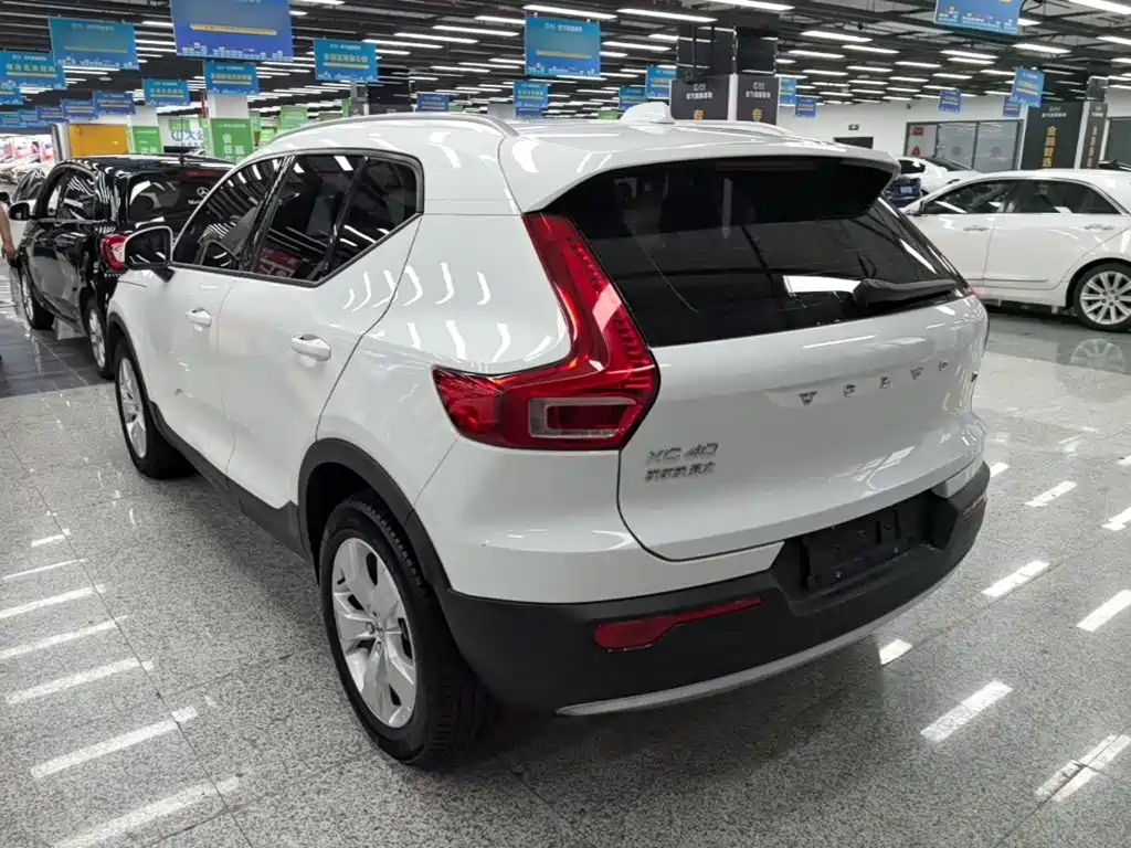 Volvo XC40 — миниатюра 5