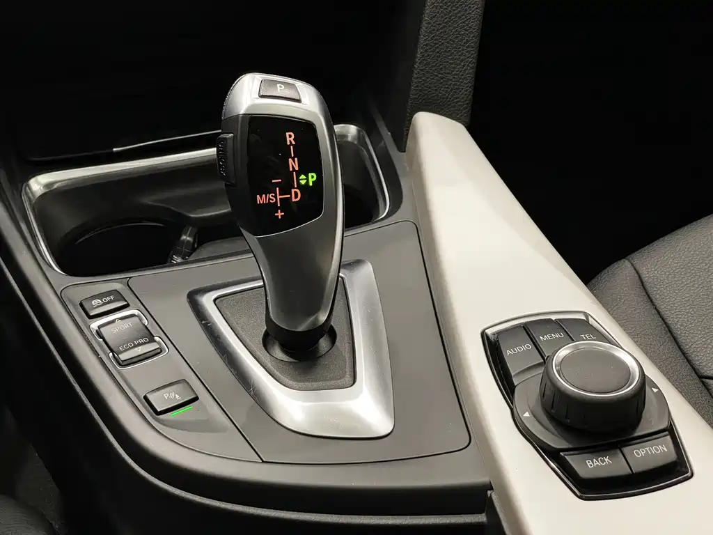 BMW 3 Series — миниатюра 14