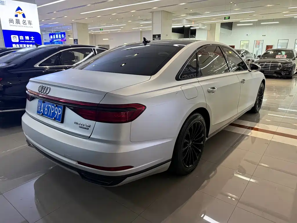 Audi A8 — миниатюра 8