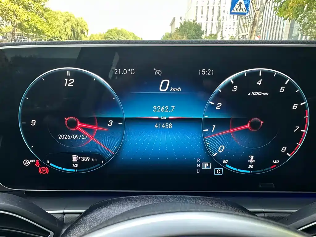 Mercedes-Benz GLE (Import) — миниатюра 23