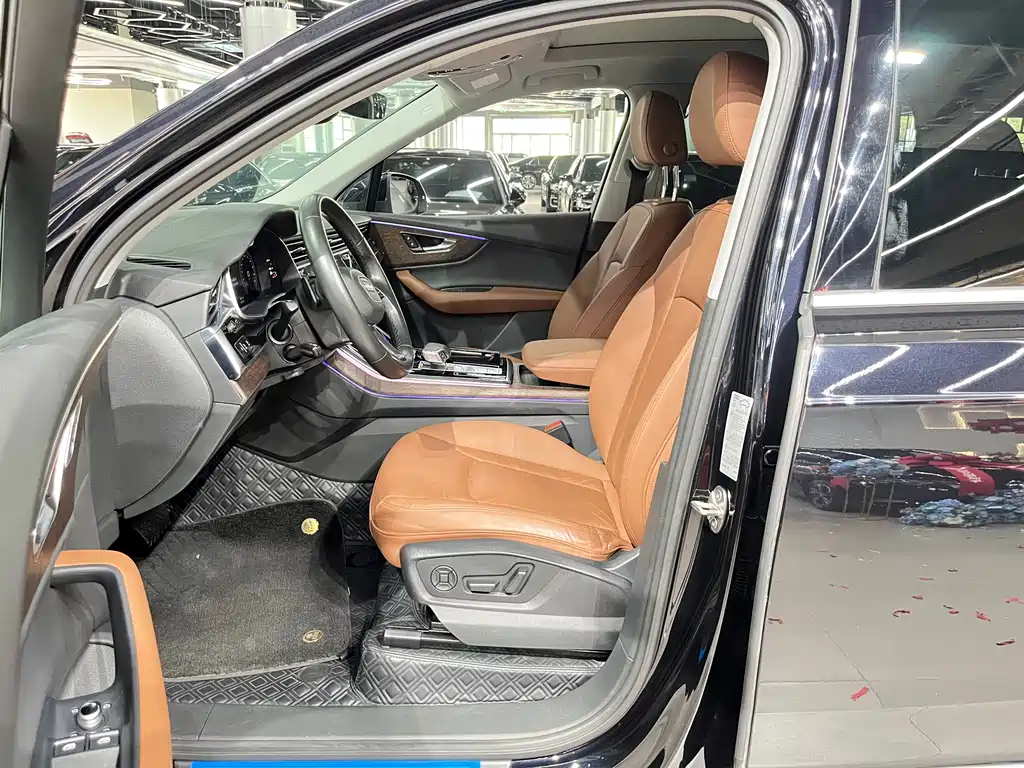 Audi Q7 — миниатюра 4