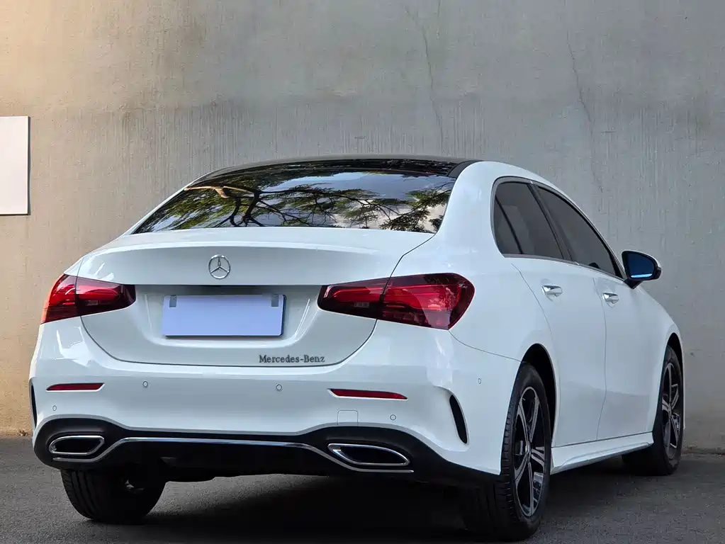Mercedes-Benz A-Class A 2024 A 200 L Fashion
