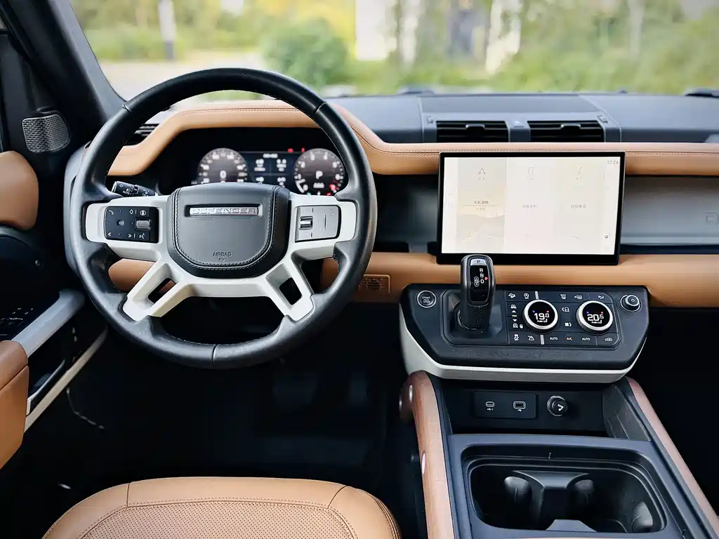 Land Rover Defender — миниатюра 9