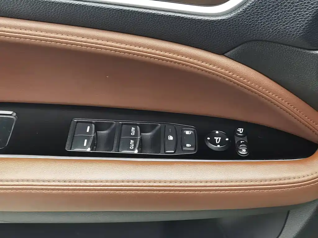 Honda UR-V — миниатюра 9
