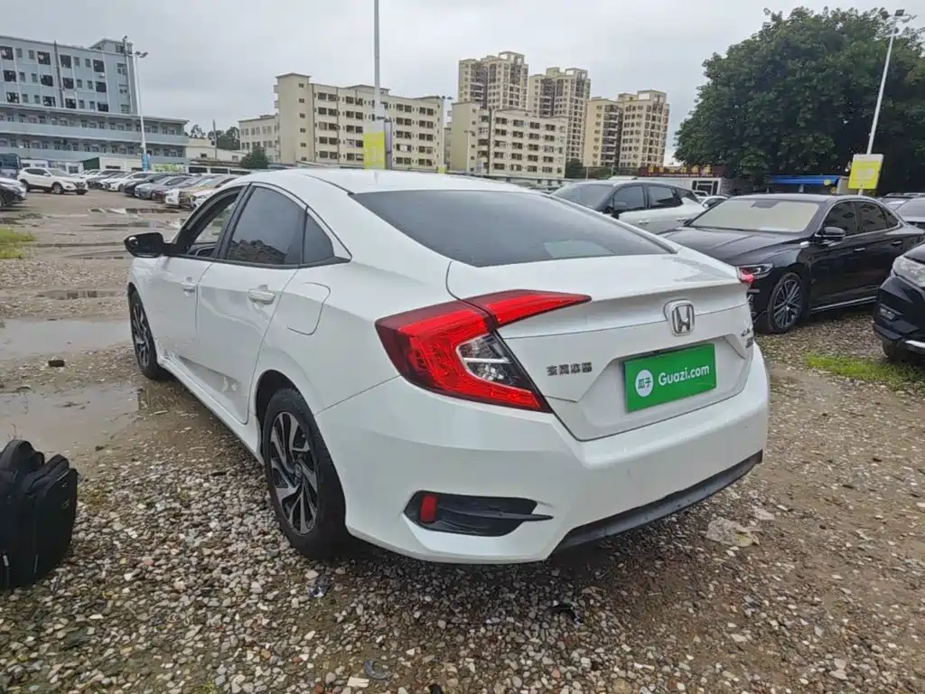 Honda Civic — миниатюра 5