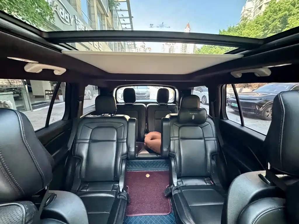 Lincoln Aviator — миниатюра 19