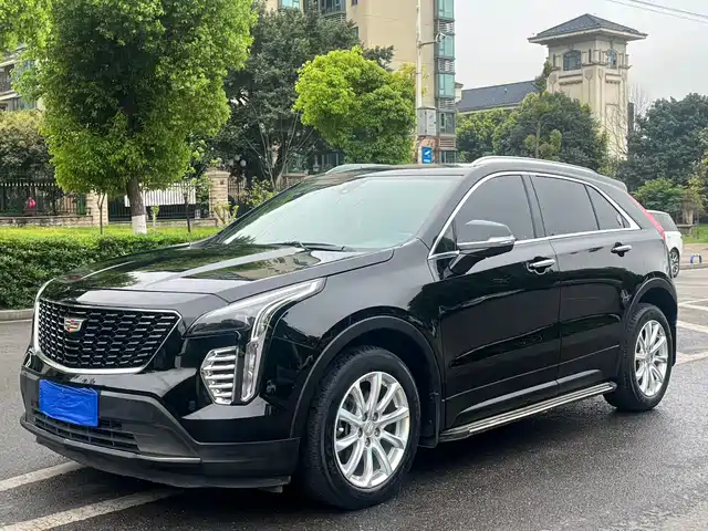 CADILLAC XT4