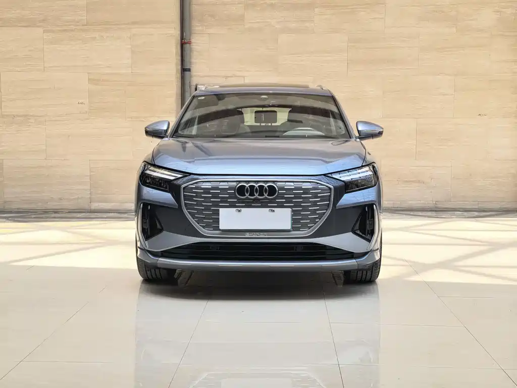 Audi Q4 e-tron — миниатюра 2